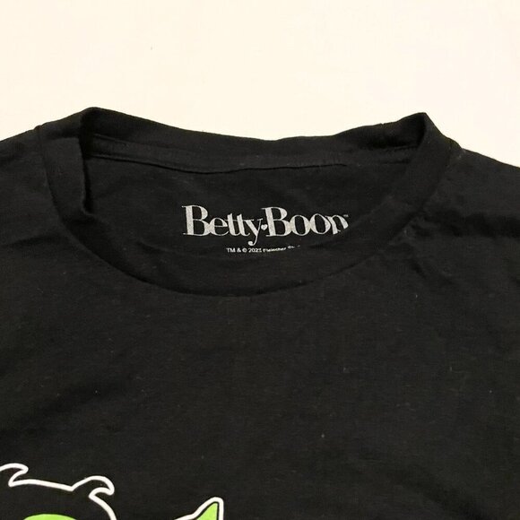 Betty Boop Pink Car Tshirt Womens Size Small Shirt - Picture 4 of 16